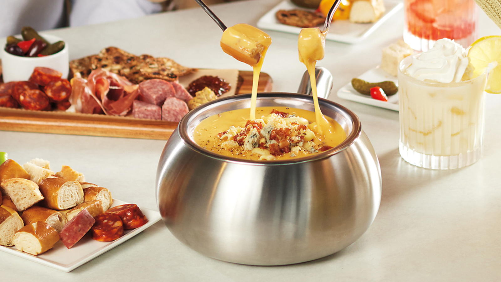 Melting Pot signature dishes Bacon Mac & Cheese FondueMojoFlaming Turtle